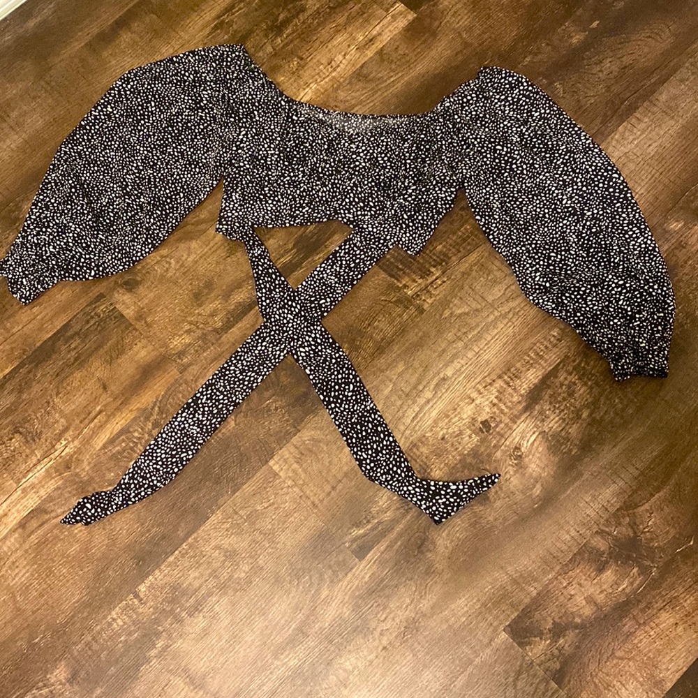 Altard cropped top whit and black